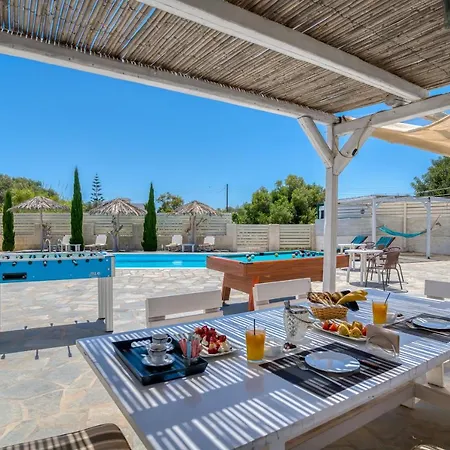 Dahlia And Bed & Breakfast Aliki (Paros)