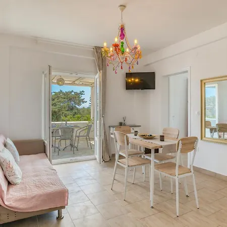 Dahlia And 3* Aliki (Paros)