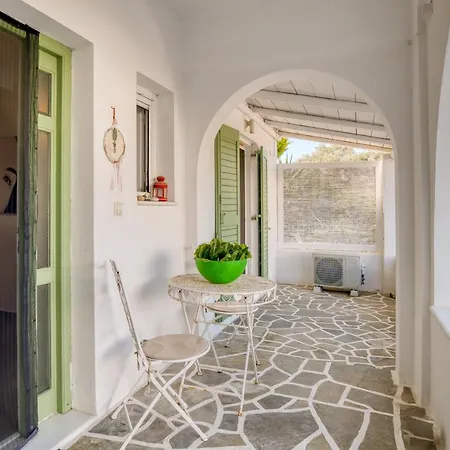 Dahlia And Bed and Breakfast 4*