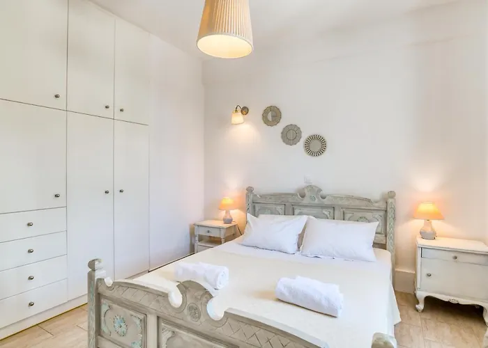 Couette-café Dahlia And