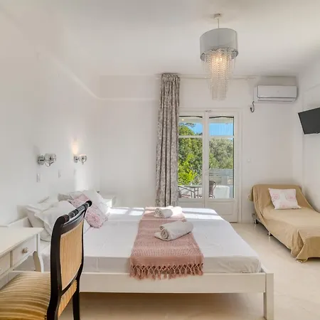 Bed & Breakfast Dahlia And 4*