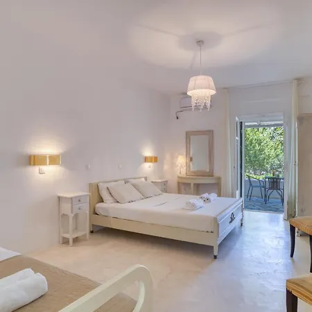 Bed & Breakfast Dahlia And 4*