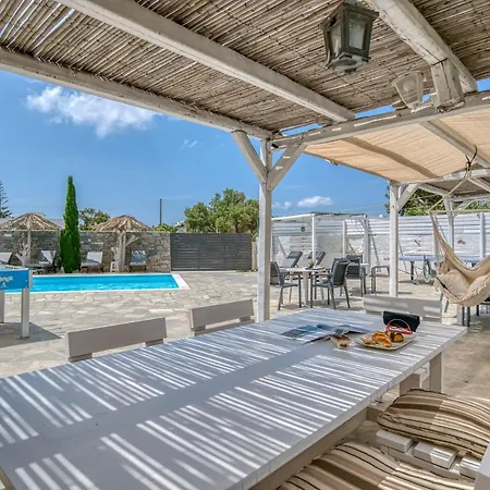 Bed & Breakfast Dahlia And 4*